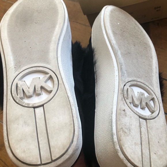 Michael kors black suede Maven sneaker size 9 - Picture 3 of 4